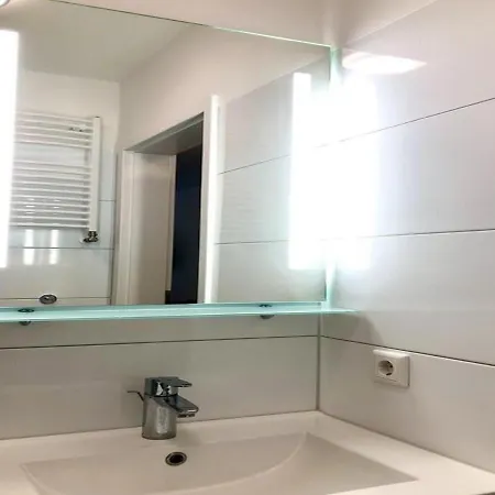 Inviting Apartment In Duesseldorf With Parking * Düsseldorf